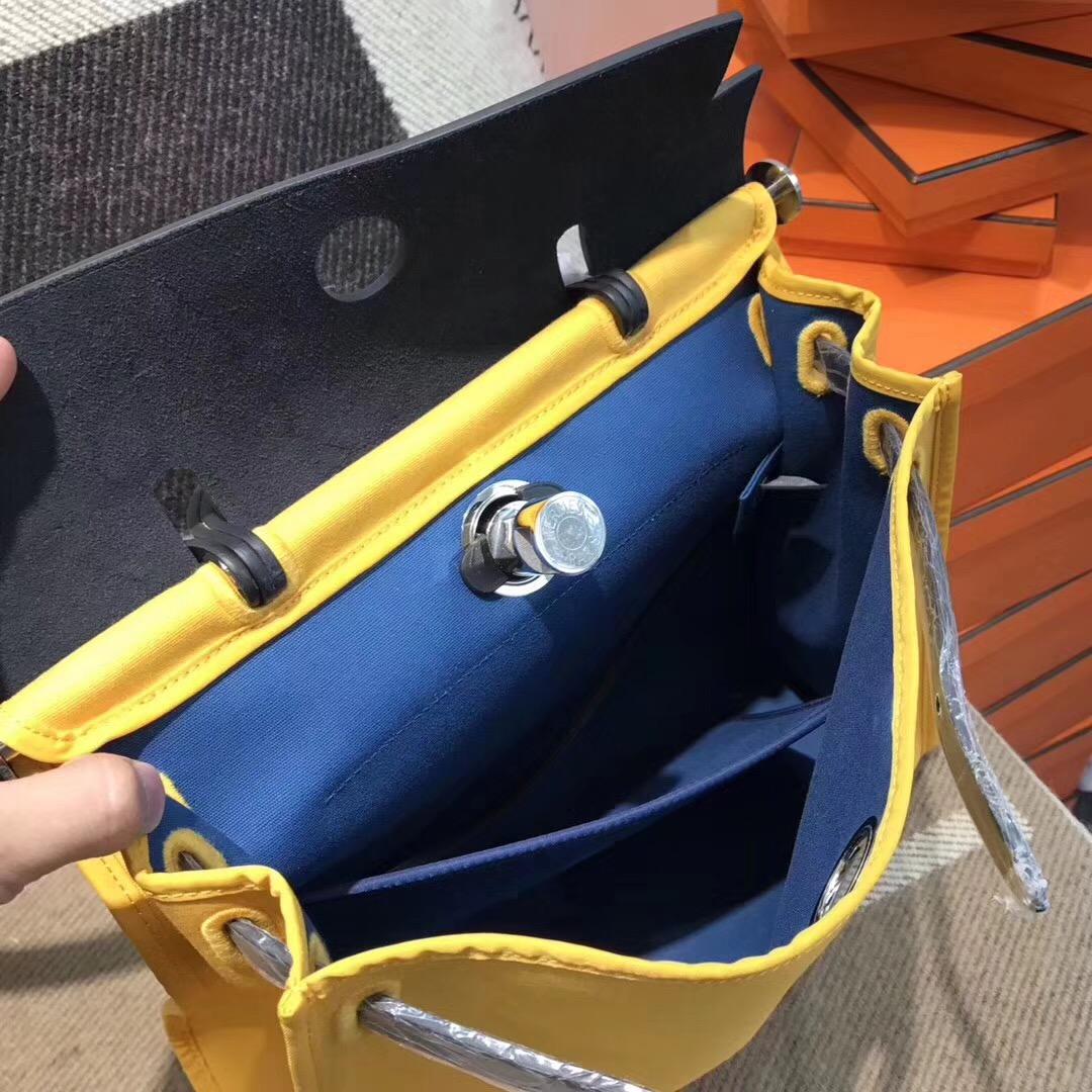 愛馬仕Hermes最學院派的包Herbag 31cm 9V Jaune D'or太陽黃配色瑪瑙藍