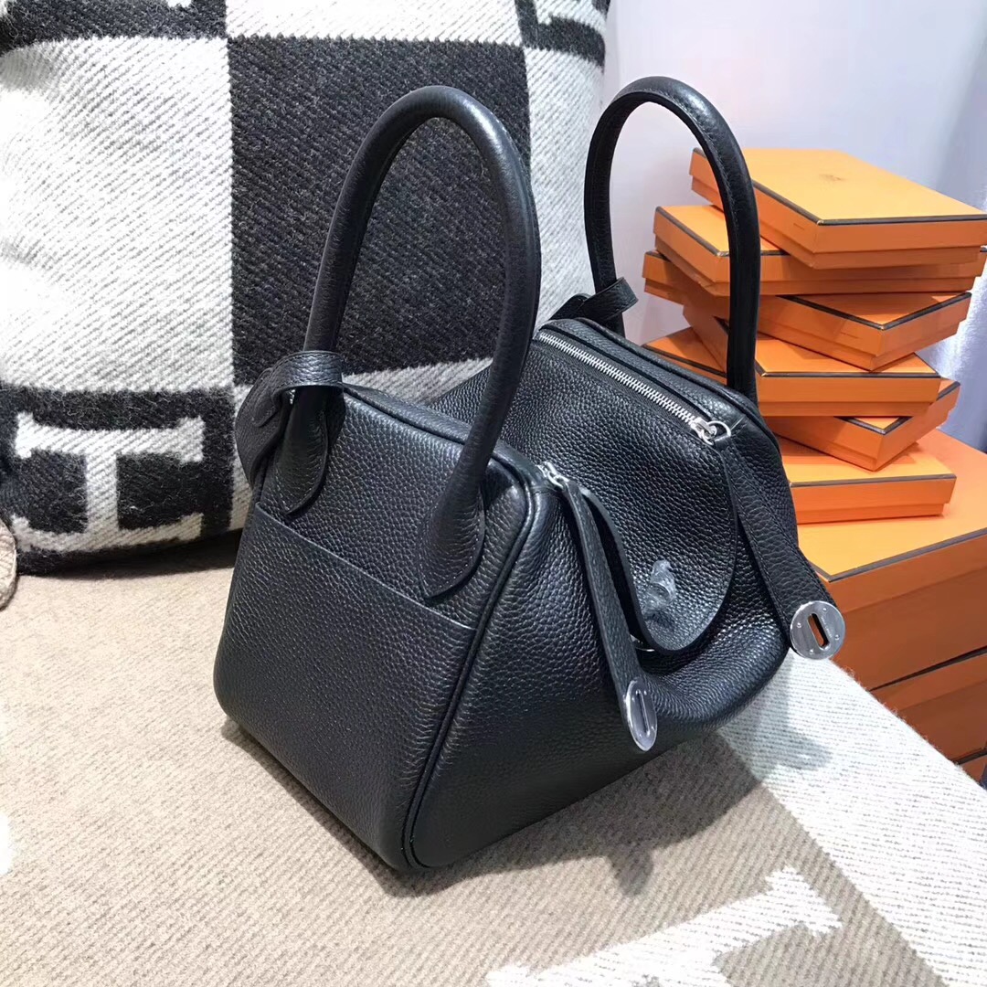 愛馬仕名媛風包袋Hermes Lindy 26CM togo cc89 Nior黑色银扣