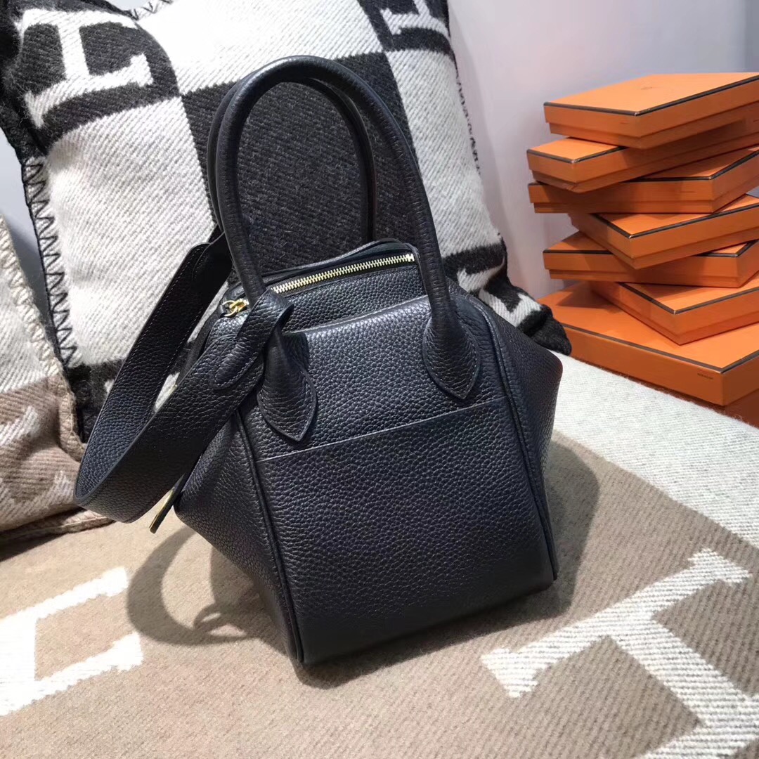 愛馬仕具有名媛風的包袋 Hermes Lindy 26CM togo cc89 Nior黑色金扣