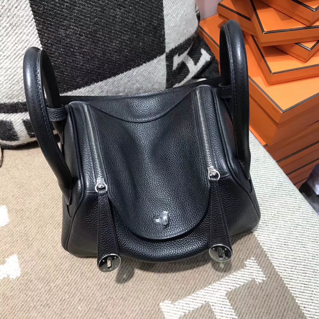 愛馬仕名媛風包袋Hermes Lindy 26CM togo cc89 Nior黑色银扣