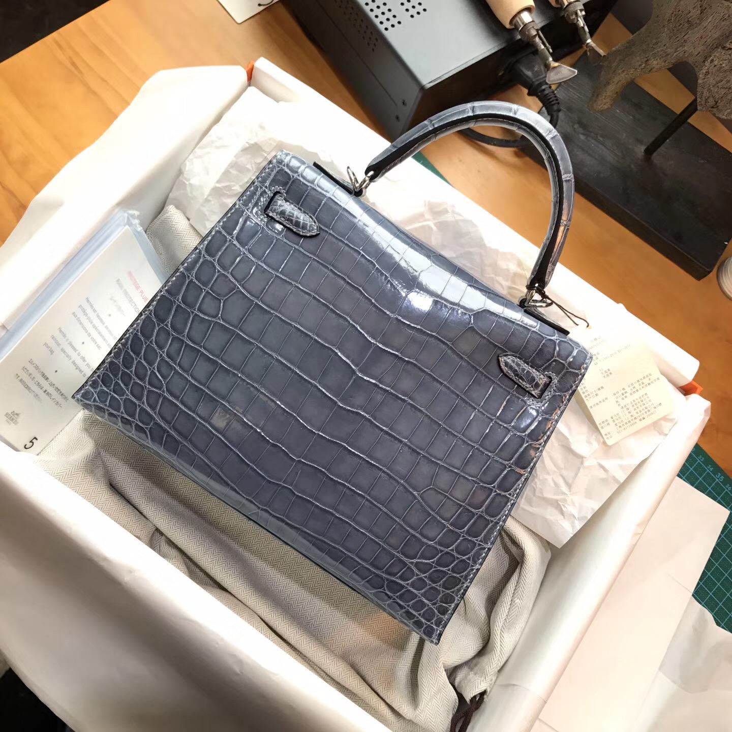 愛馬仕凱莉包Hermes Kelly 25 外缝光面鱷魚 暴風藍N7 Blue Tempete 銀扣