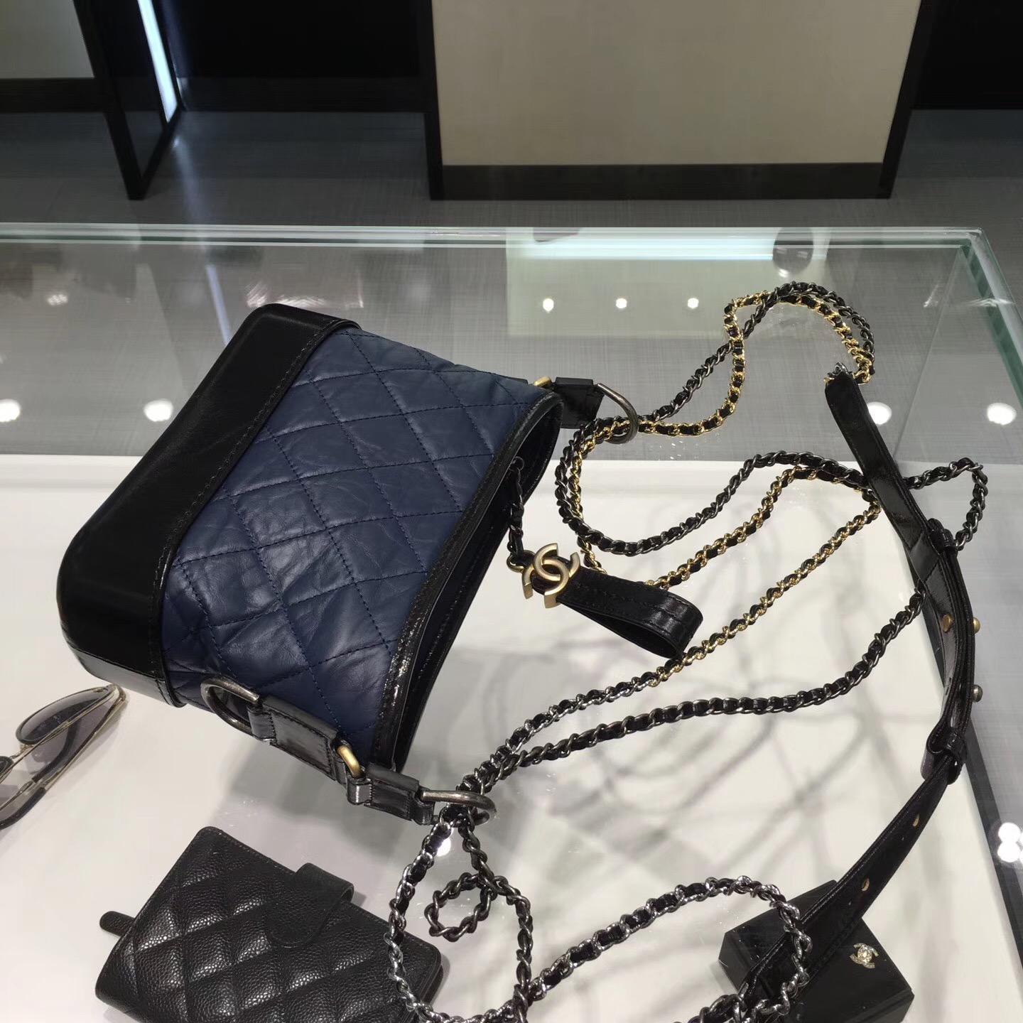 小香 gabrielle hobo bag 小號流浪包 藍色配黑色小牛皮