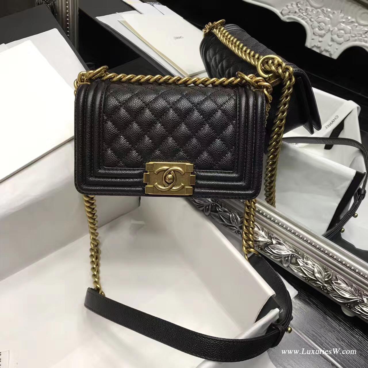 小香小號Leboy bag20CM 口蓋包 黑色魚子醬 顆粒壓花小牛皮與金色