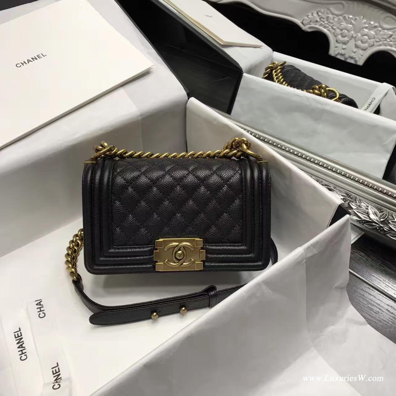 小香小號Leboy bag20CM 口蓋包 黑色魚子醬 顆粒壓花小牛皮與金色