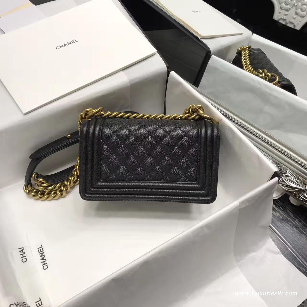 小香小號Leboy bag20CM 口蓋包 黑色魚子醬 顆粒壓花小牛皮與金色