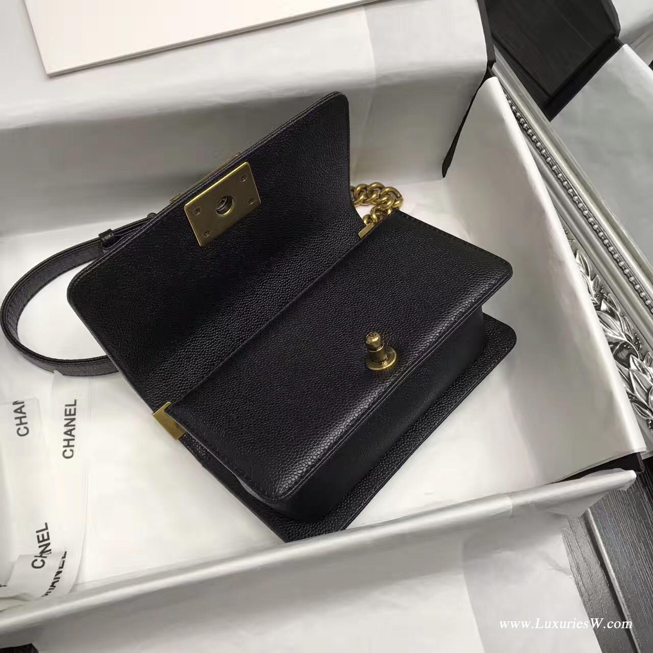 小香小號Leboy bag20CM 口蓋包 黑色魚子醬 顆粒壓花小牛皮與金色
