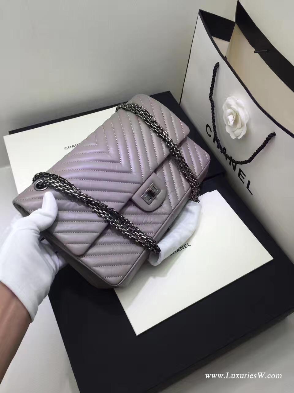 小香經典款女包大號Large 2.55 handbag 口蓋包V型復古小牛皮與釕色金屬灰色