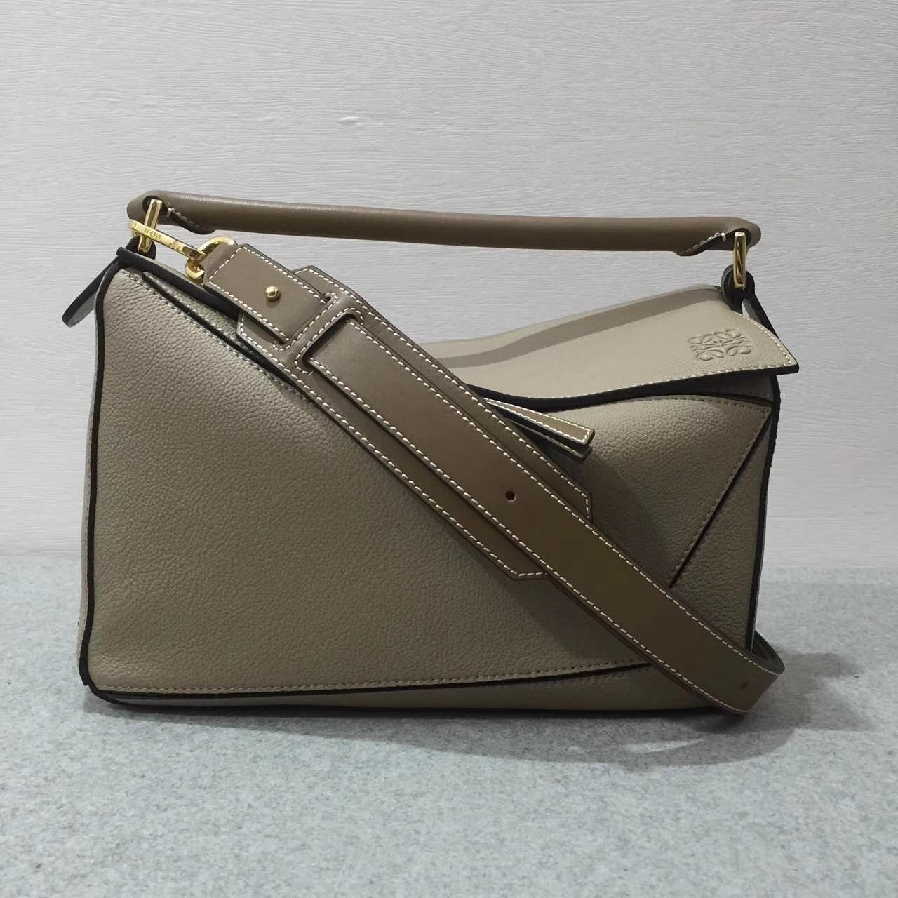 羅意威包包官網 Loewe 中號Puzzle Bag Sand/Mink Colour / Jonathan Anderson