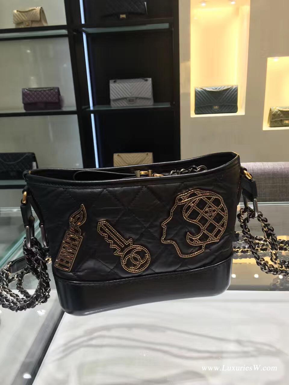 小香包包 gabrielle bag 小號流浪包 黑色 徽章款 20cm