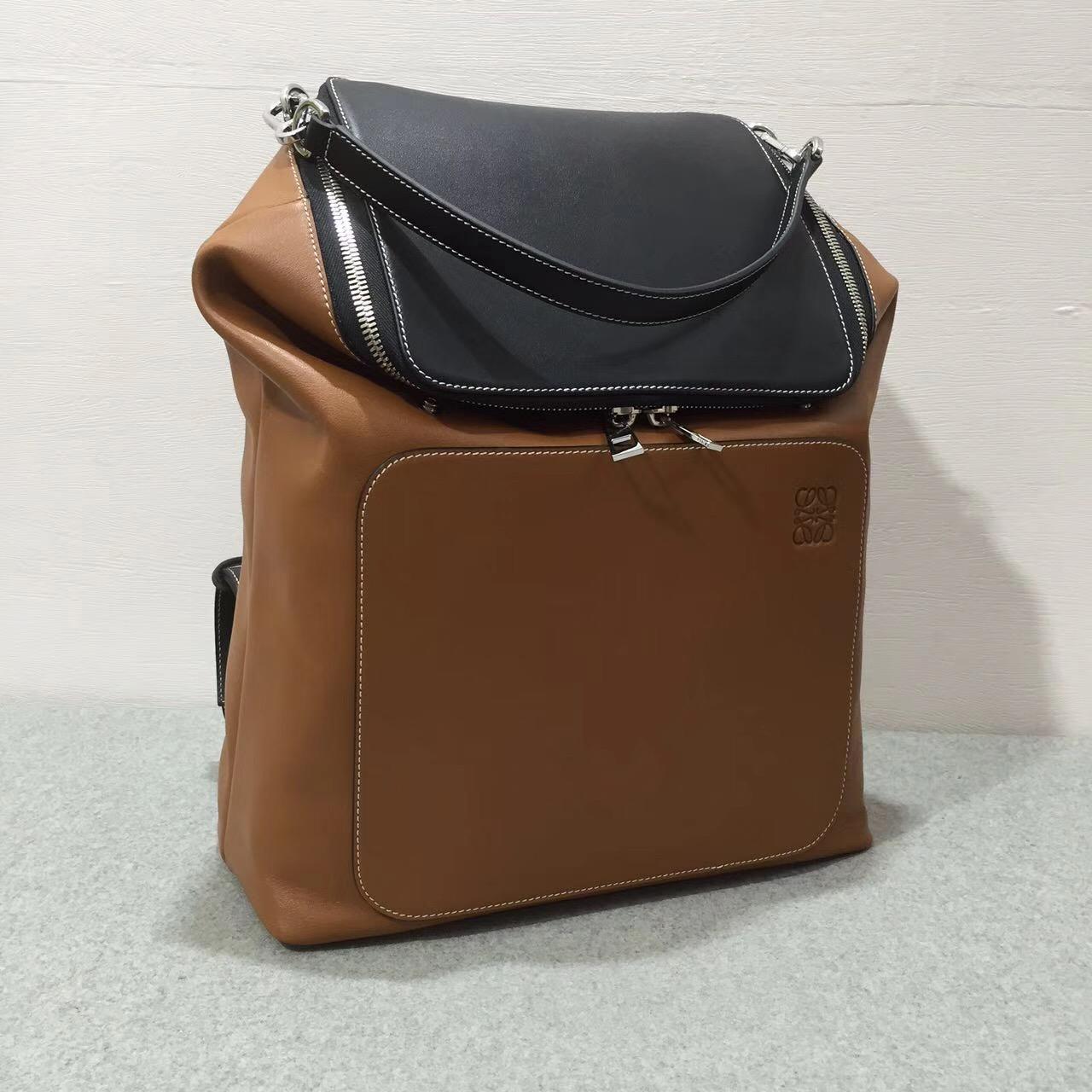 LOEWE羅意威包包臺灣官網 雙肩背包 Goya Backpack 棕褐色/黑色