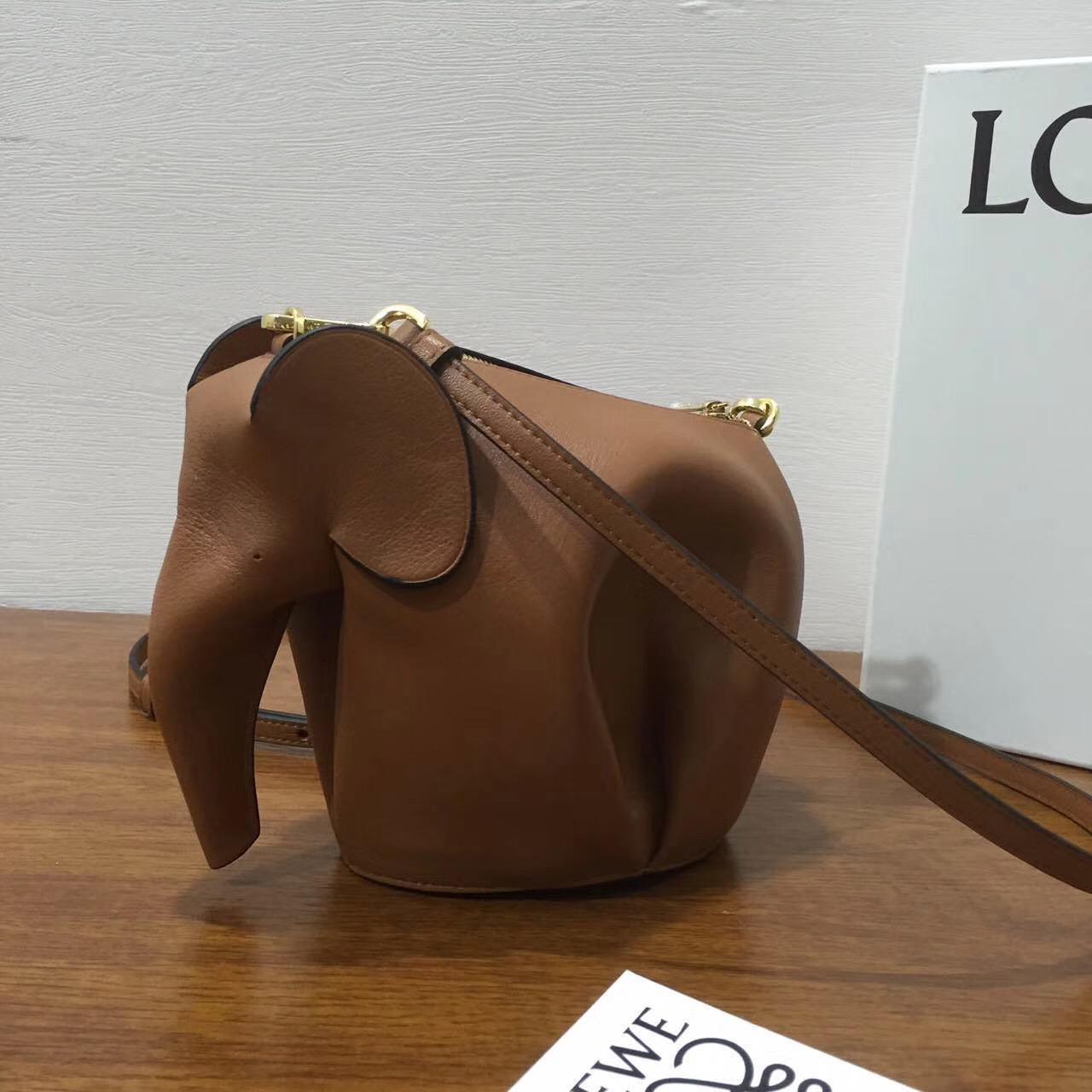 羅意威包包 Loewe Elephant Mini Bag tan/white 迷妳包 小牛皮大象包