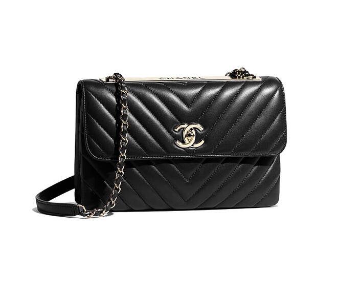 CHANEL 2018早春度假系列粉紅羊皮 口蓋包 Flap bag