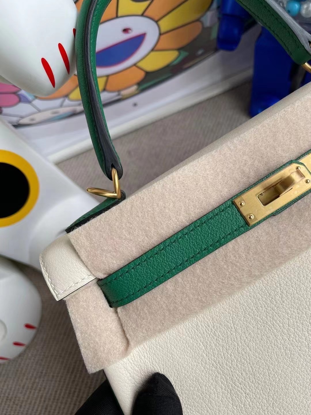 臺灣桃園市桃園區 Hermes Kelly 25 HSS Everycolor 10 Craie 奶昔白 U4絲絨綠磨砂金扣