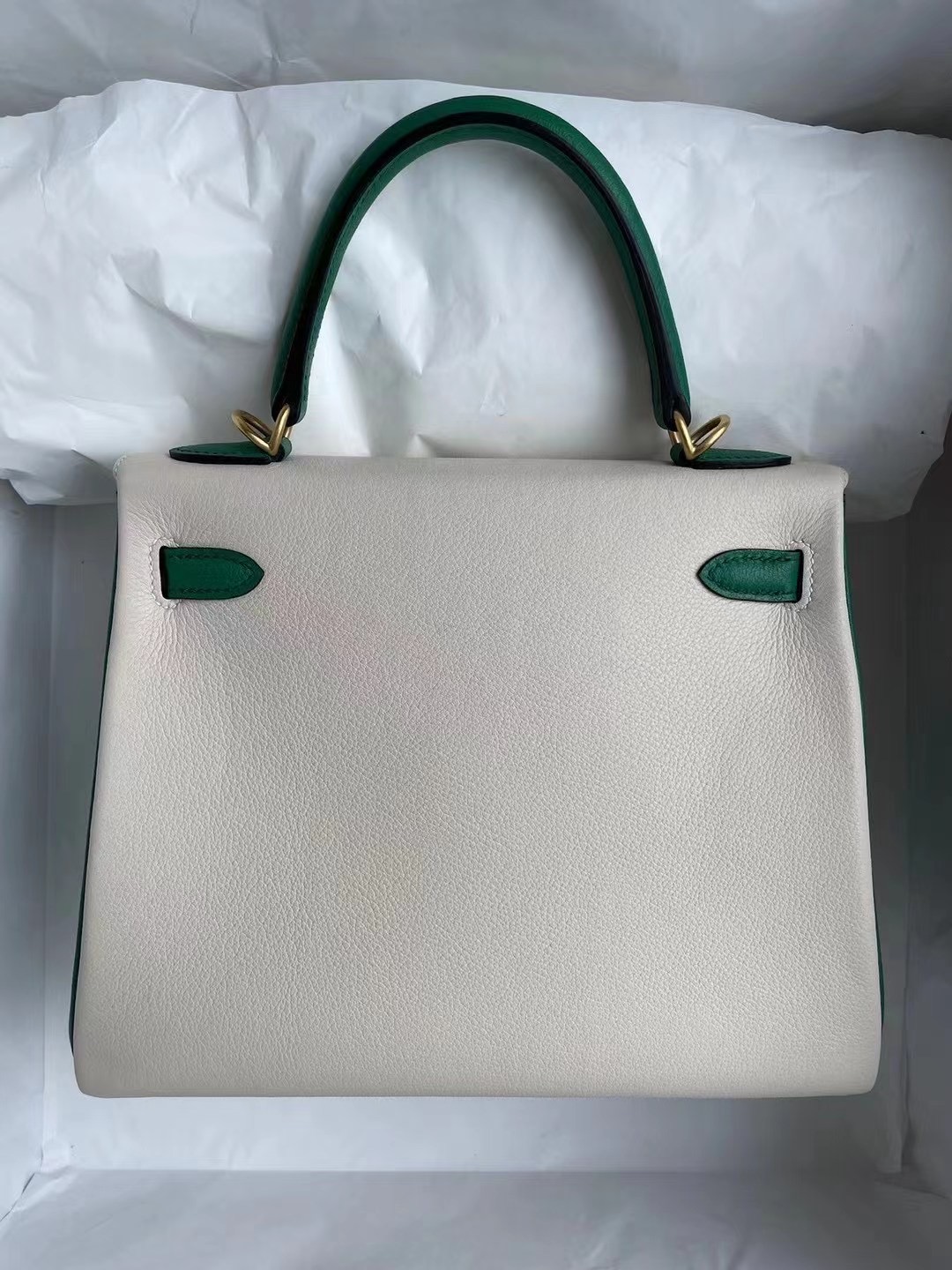 臺灣桃園市桃園區 Hermes Kelly 25 HSS Everycolor 10 Craie 奶昔白 U4絲絨綠磨砂金扣