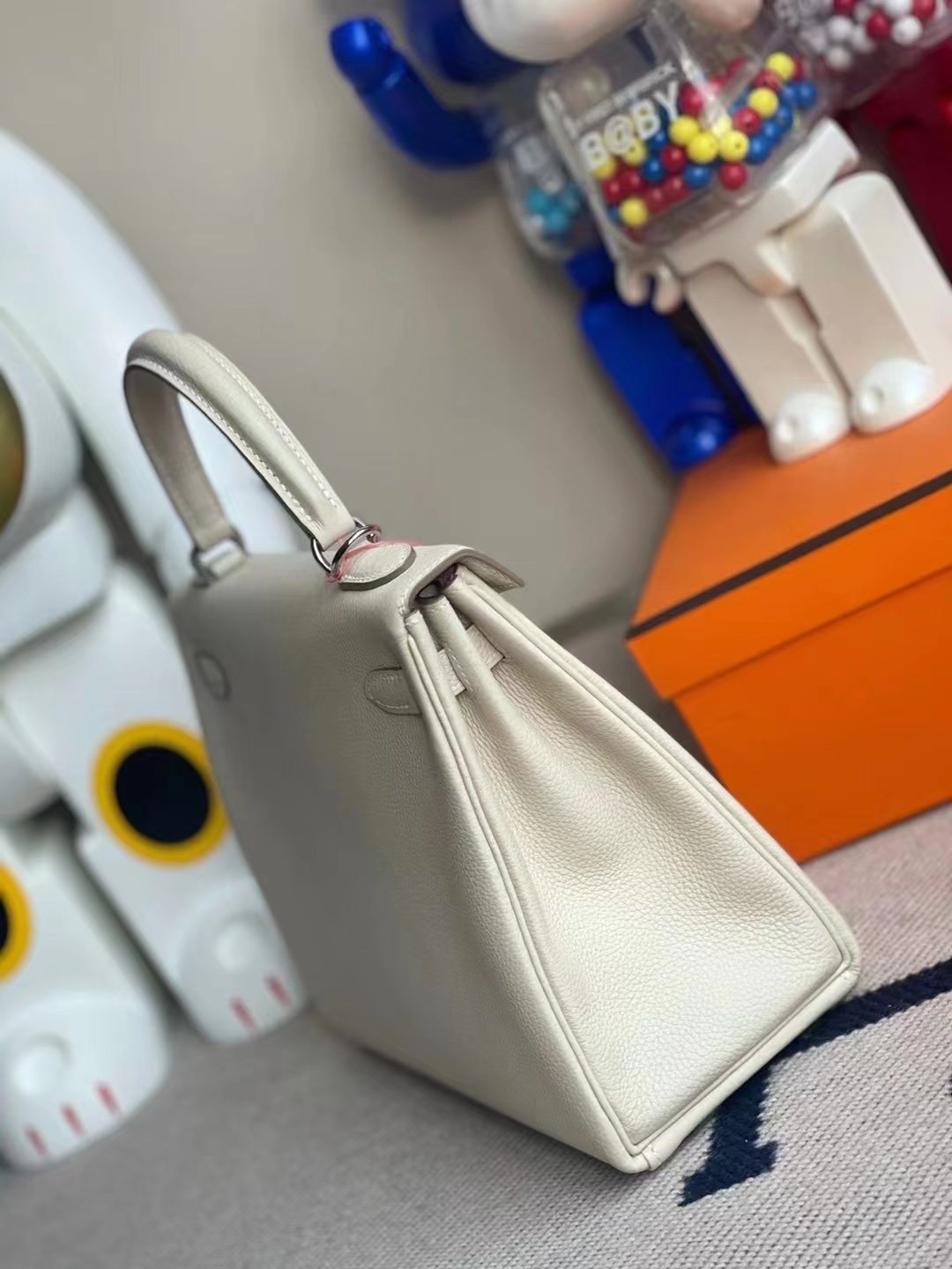 臺灣桃園市蘆竹區 Hermes Kelly 25cm Togo 10 Craie 奶昔白 銀扣