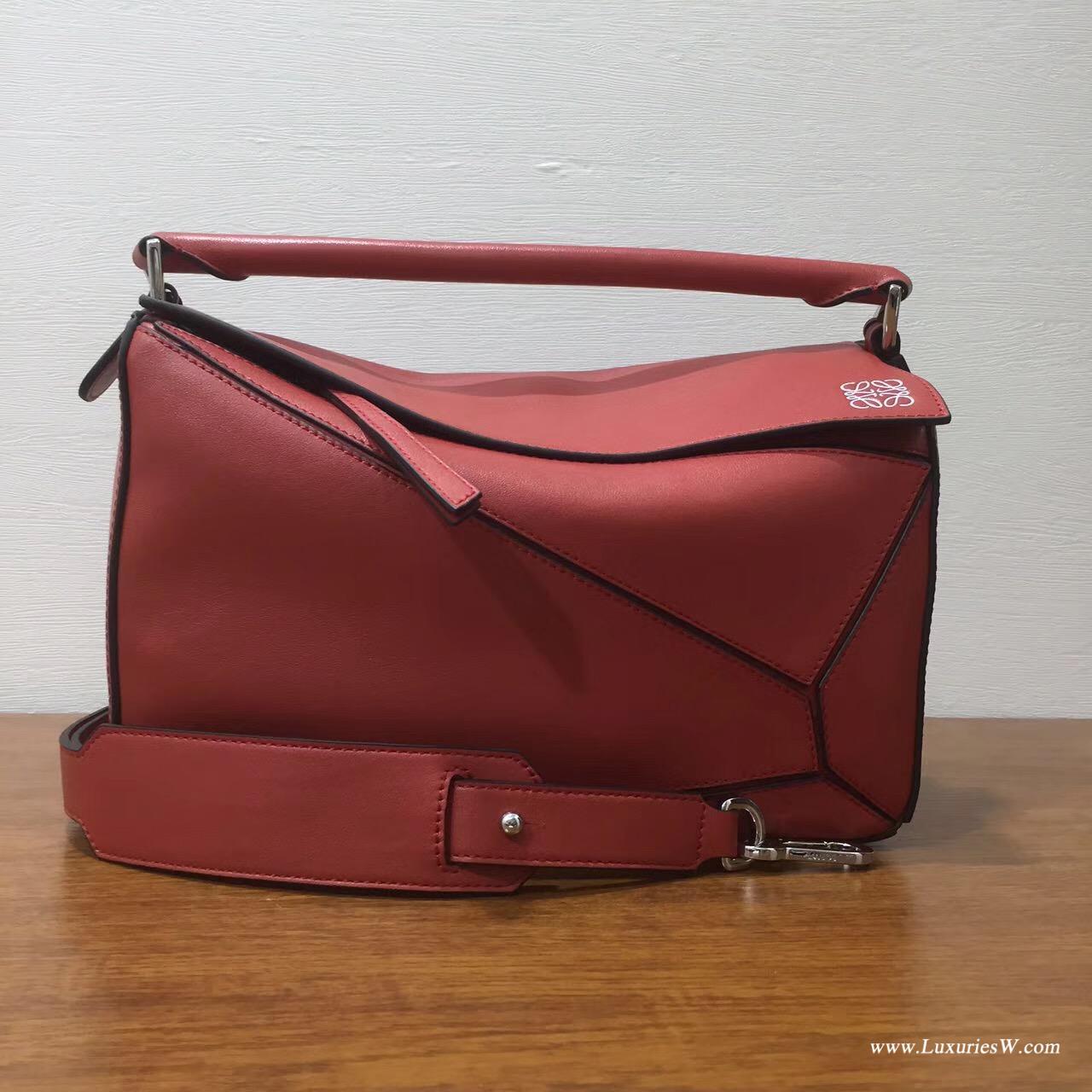 羅意威官網女包LOEWE 中號 Puzzle Bag 暗红色 30cm折疊單肩手提幾何包