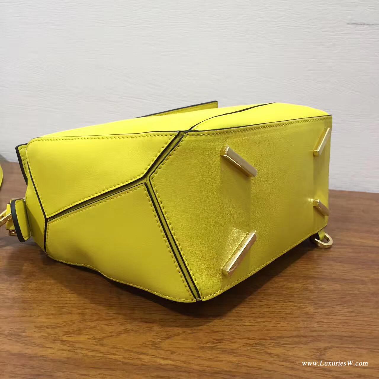 羅意威女包官網 LOEWE Mini Puzzle Bag 柠檬黄 長方體形狀 折疊幾何包