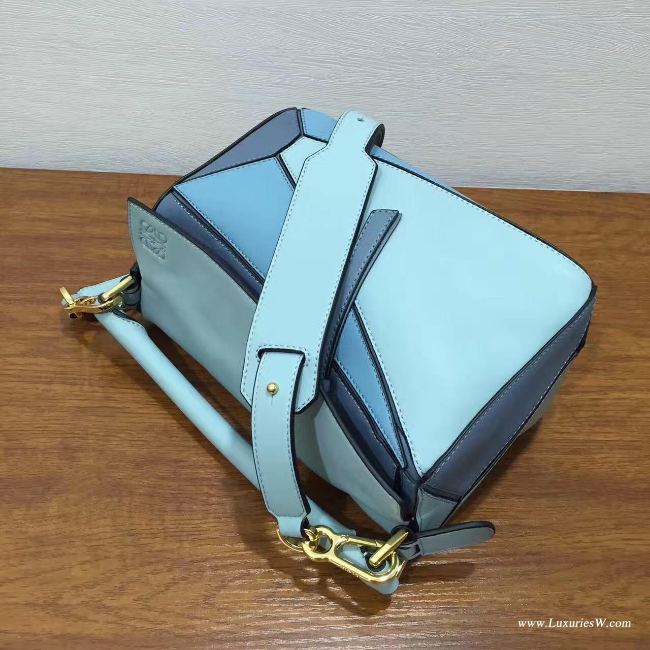 羅意威LOEWE包包 Mini Puzzle Bag 浅蓝色拼色 長方體形狀 折疊幾何包