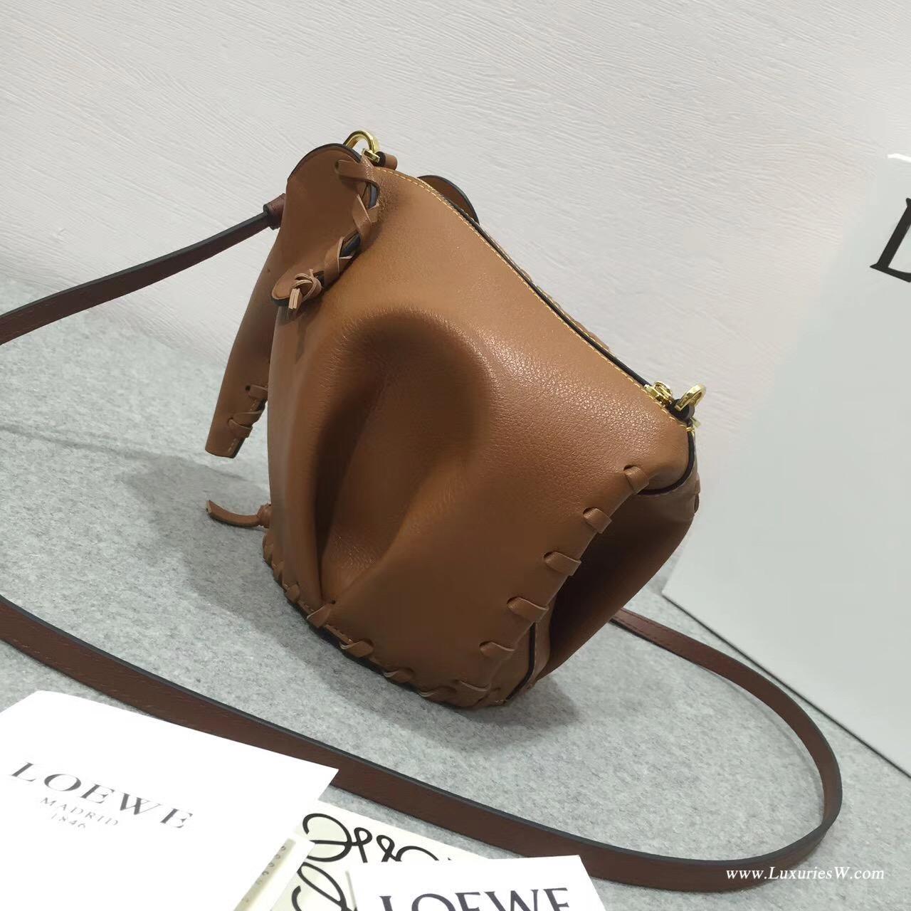 LOEWE女包 Animales Elephant Mini Bag Laced 棕色 形迷妳包小牛皮大象包