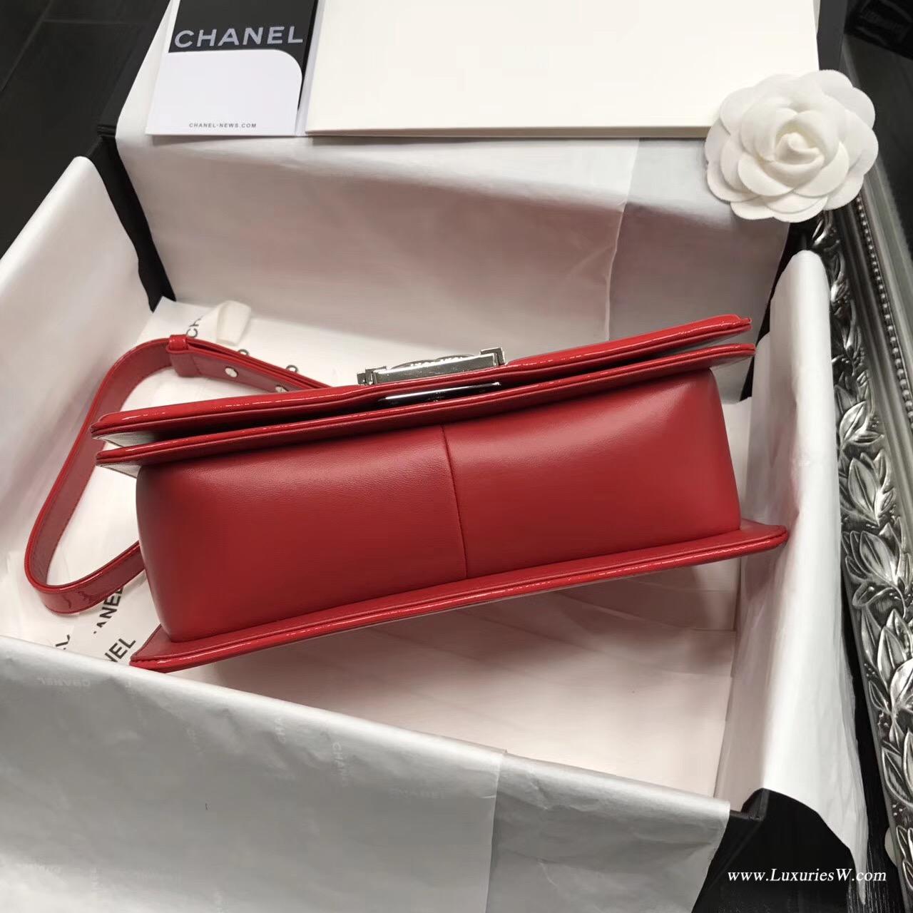 小香Le boy bag 25cm 漆皮紅色、進口漆牛皮配小羊皮單肩鏈條包