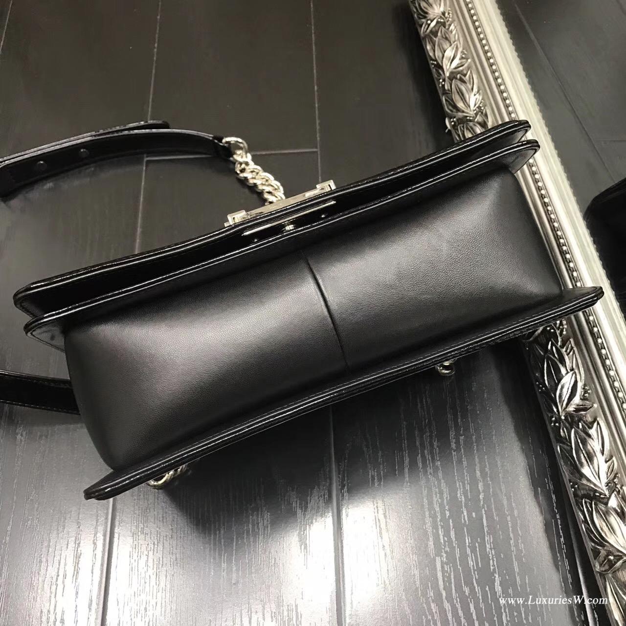 小香Le boy bag 25cm 漆皮黑色、進口漆牛皮配小羊皮單肩鏈條包