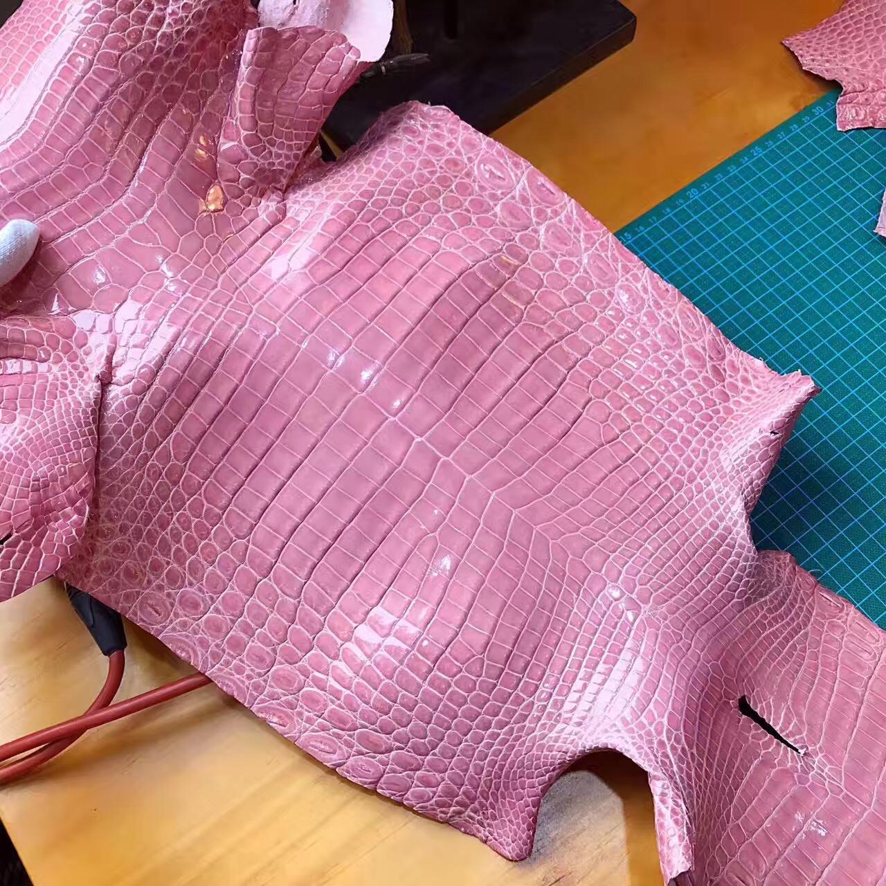愛馬仕光面鱷魚皮超級人氣顏色 5P Pink櫻花粉還是光面鱷魚