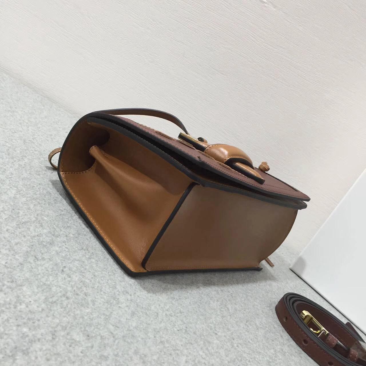 羅意威巴塞羅那包三角形包袋 Barcelona Laced Bag 小牛皮棕色