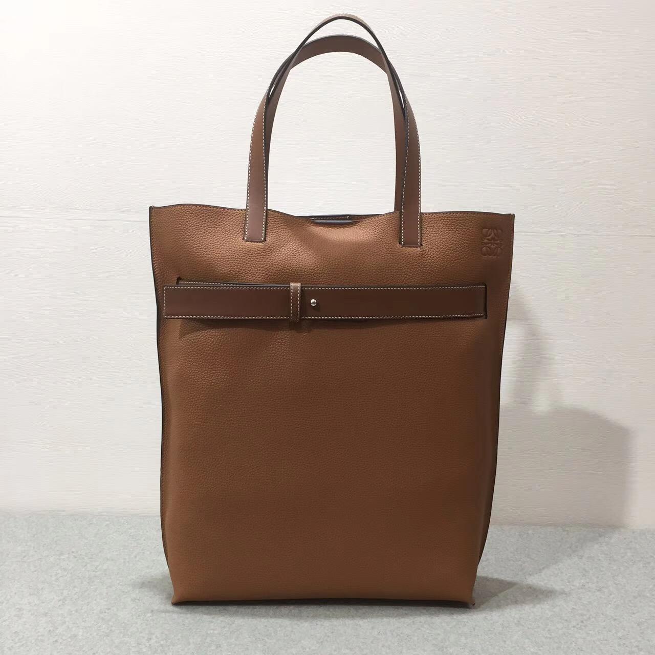 羅意威女包香港官網 loewe Vertical Strap Tote Bag 棕色粒面牛皮