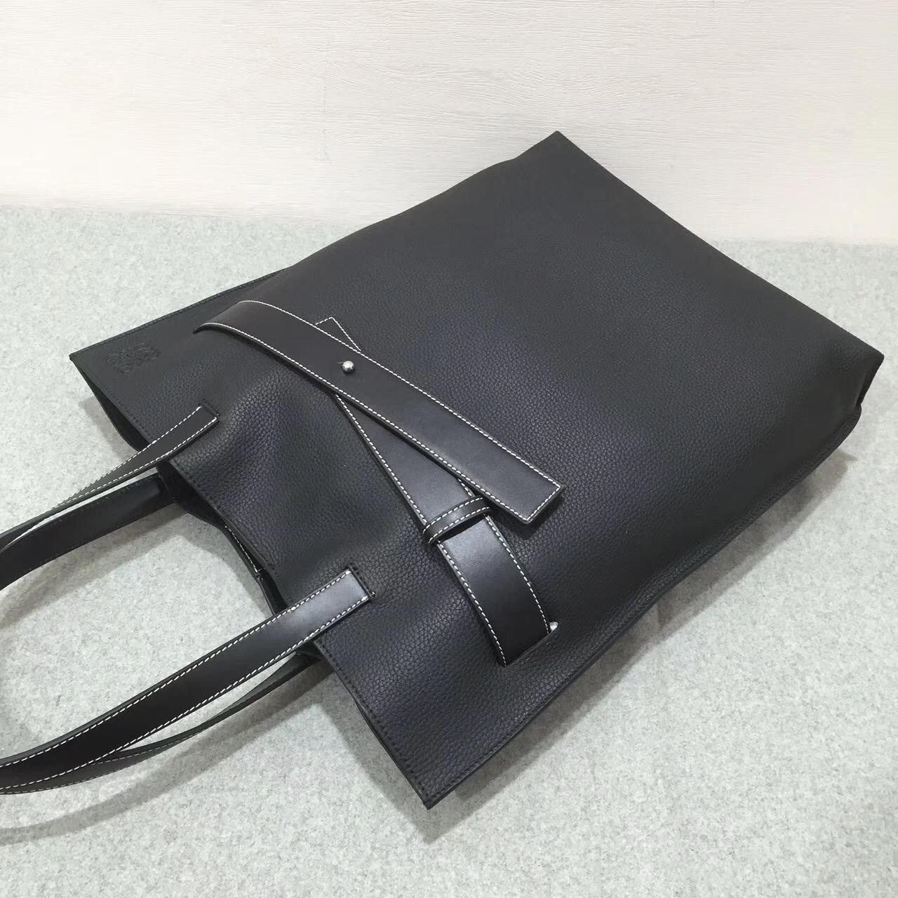 羅意威女包臺灣官網loewe Vertical Strap Tote Bag 黑色 粒面牛皮