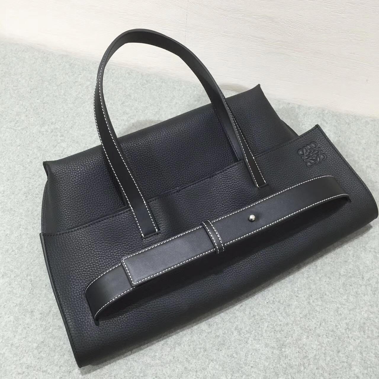 羅意威女包臺灣官網loewe Vertical Strap Tote Bag 黑色 粒面牛皮