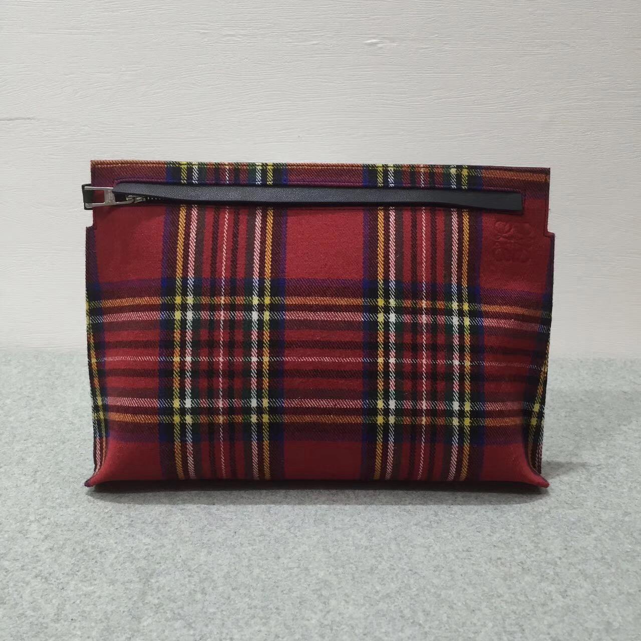 loewe T Pouch Tartan Black/Multicolor Tartan 花呢格布料/小牛皮