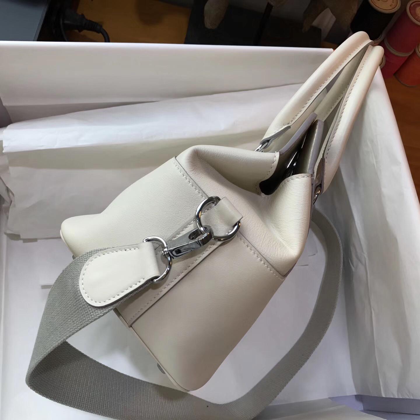 愛馬仕最可愛的包袋 Toolbox 20cm Swift CK10 Craie 奶昔白