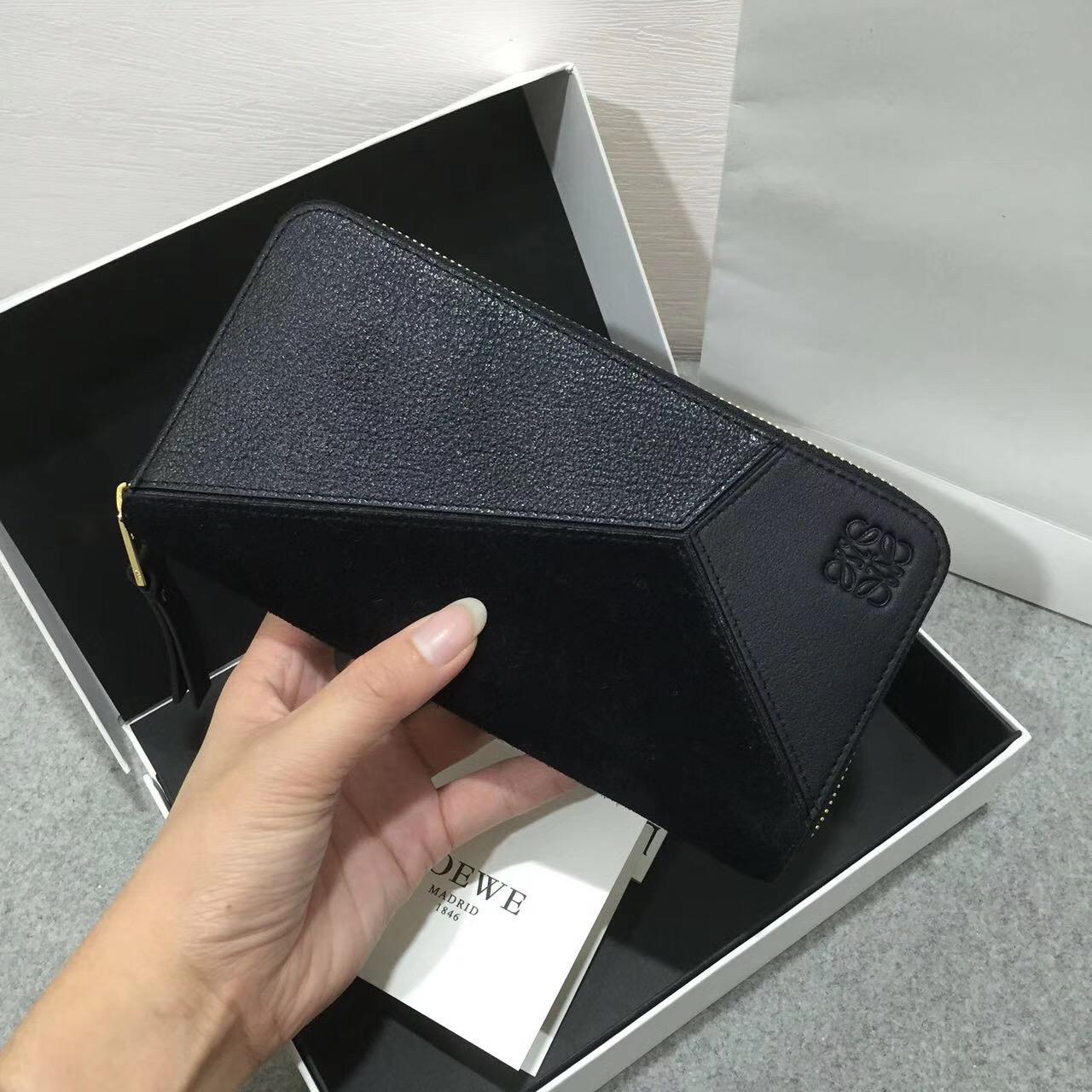 羅意威包包LOEWE Puzzle Zip Around Wallet 黑色長款式拉鏈錢包