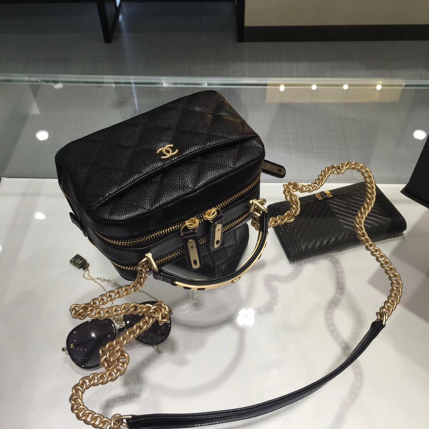 Chanel bowling bag 保齡球包進口原廠 黑色小牛皮魚子醬紋