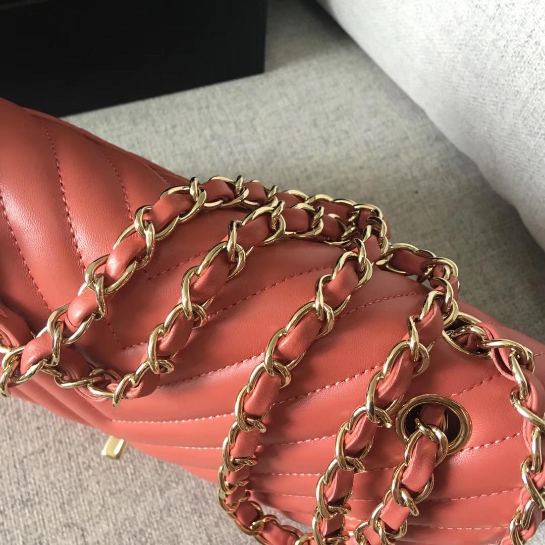 小香經典口蓋包Classic Flap Bag 原廠羊皮 棕红色 V形縫線金色金屬鏈條