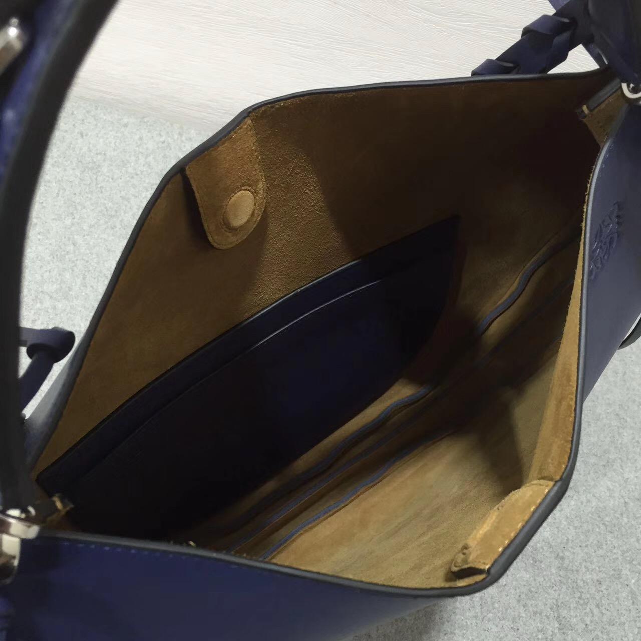 羅意威 Loewe Fortune hobo bag系列限量版半月包海军蓝色 細紋小牛皮 內襯鹿皮