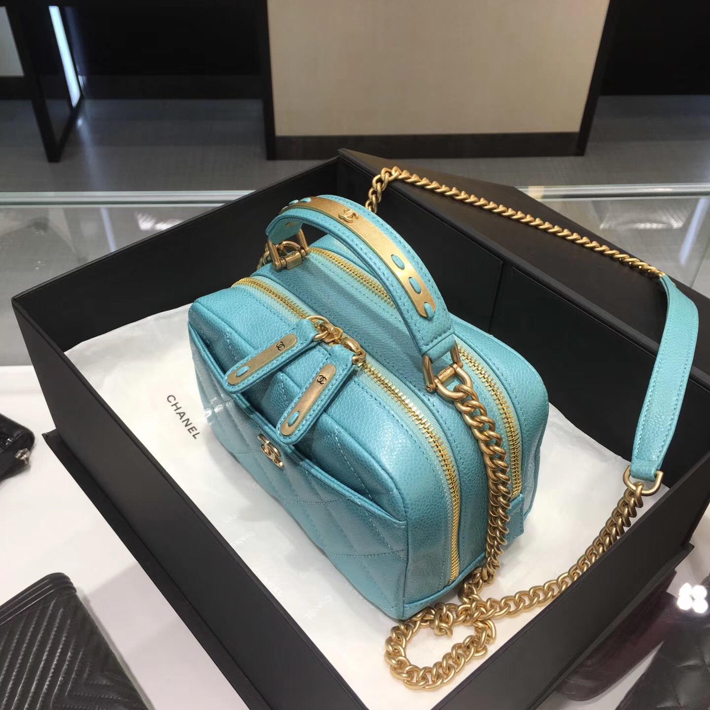 Chanel bowling bag 保齡球包 原廠 湖水藍 小牛皮魚子醬紋