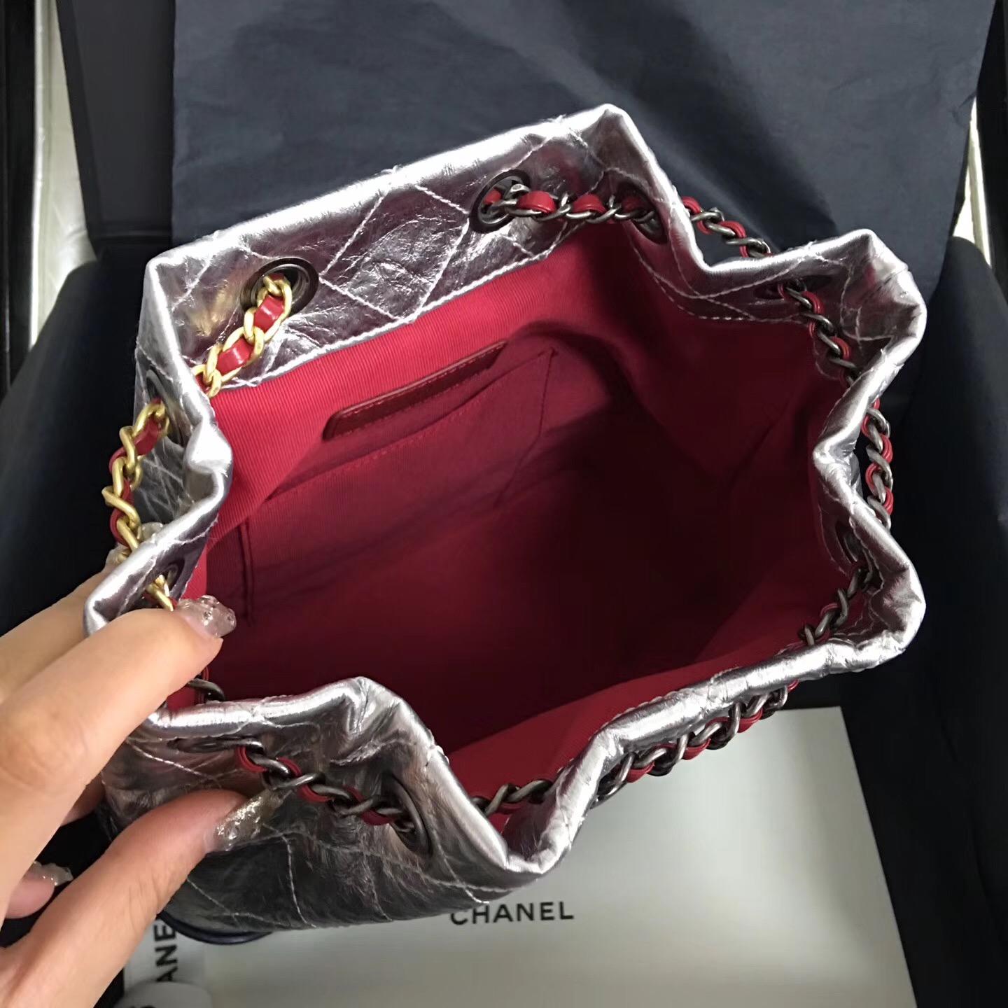 小香 gabrielle backpack bag 金屬質感折紋小牛皮、拼底深藍色雙肩背包