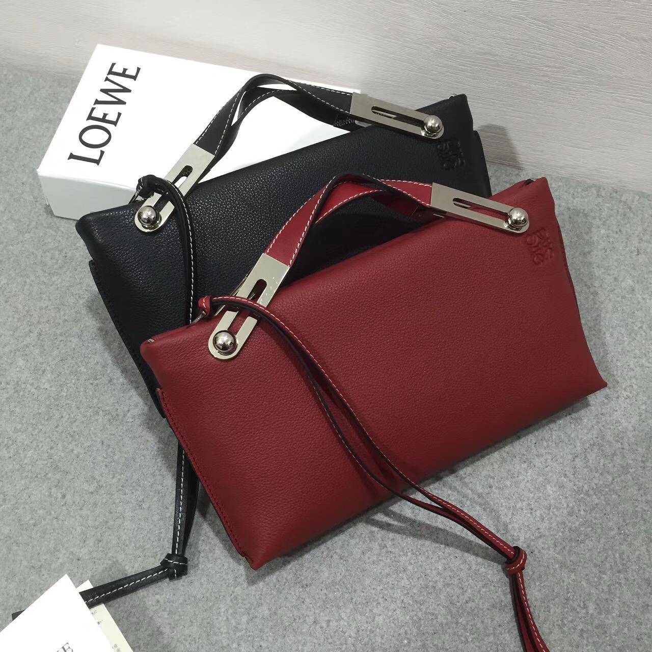 loewe羅意威 Missy Small Bag 軟顆粒小牛皮黑色 黃金麂皮襯裏T形