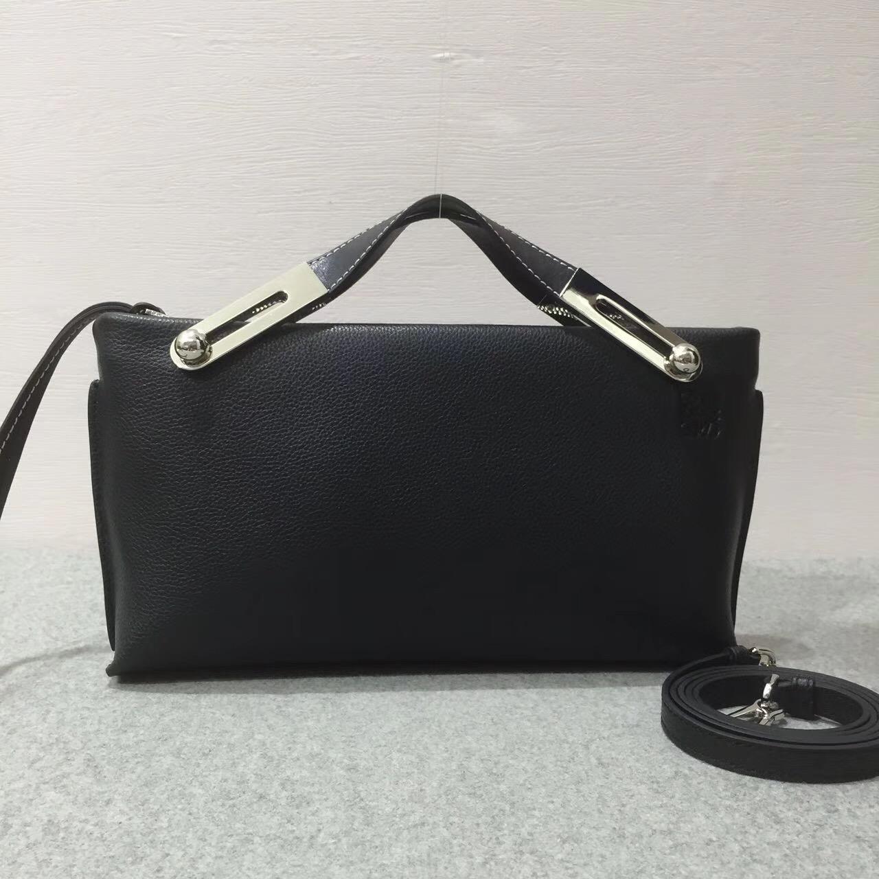 loewe羅意威 Missy Small Bag 軟顆粒小牛皮黑色 黃金麂皮襯裏T形