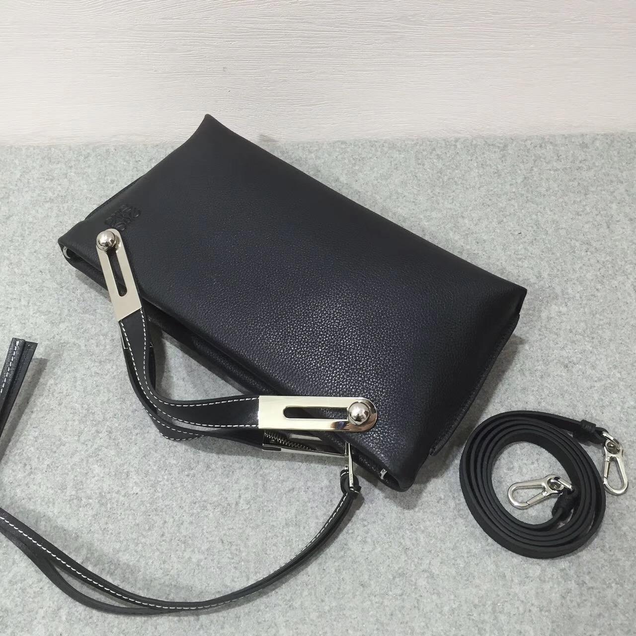 loewe羅意威 Missy Small Bag 軟顆粒小牛皮黑色 黃金麂皮襯裏T形