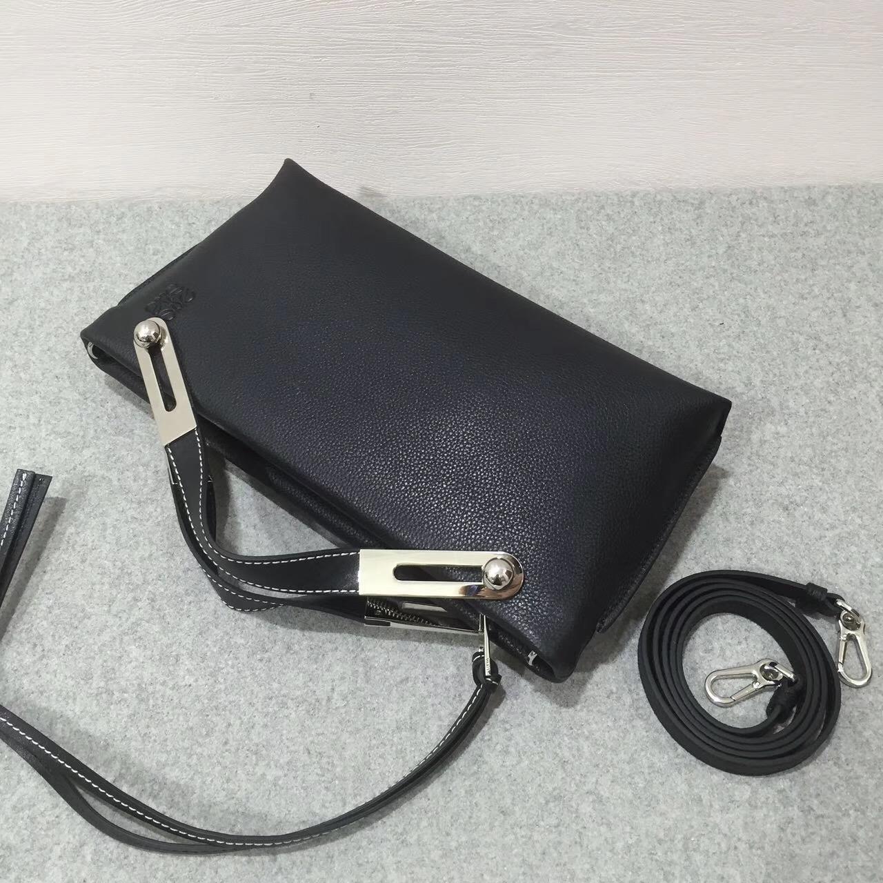 loewe羅意威 Missy Small Bag 軟顆粒小牛皮黑色 黃金麂皮襯裏T形