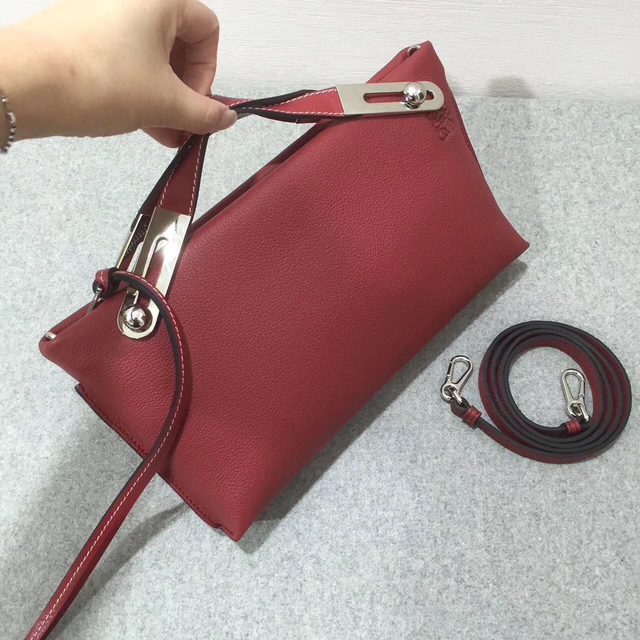 loewe羅意威Missy Small Bag 胭脂红軟顆粒小牛皮 黃金麂皮襯裏