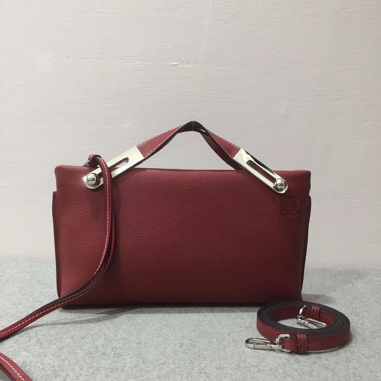 loewe羅意威Missy Small Bag 胭脂红軟顆粒小牛皮 黃金麂皮襯裏