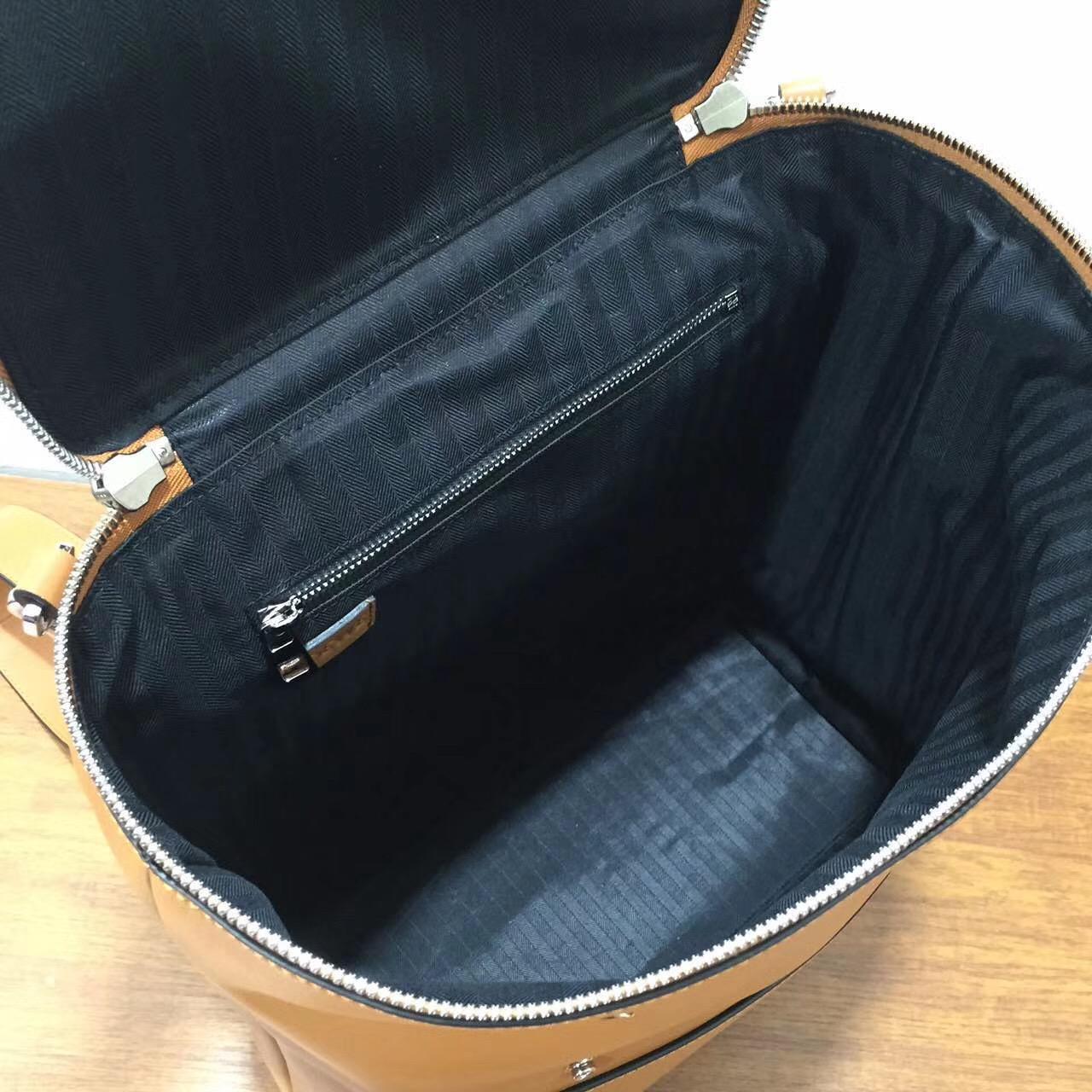 loewe羅意威Goya Backpack bag 棕色 小牛皮打造的Goya背包