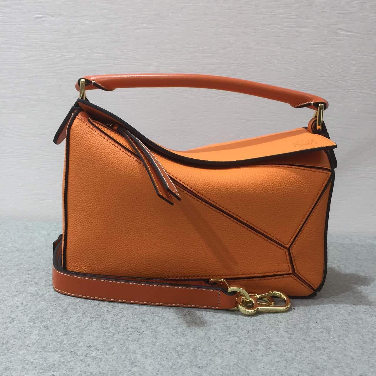 Loewe羅意威小號幾何包 Puzzle Small Bag Apricot/Orange 顆粒小牛皮