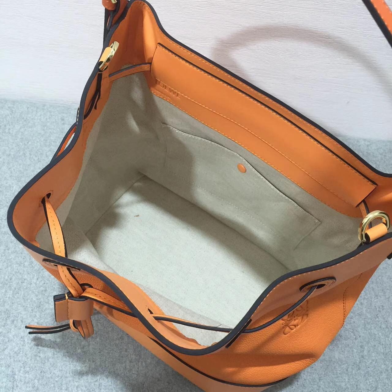 Loewe羅意威Midnight Bag Apricot/Orange Midnight水桶包手袋