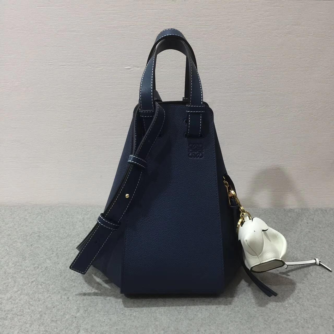 Loewe羅意威 Hammock Small Bag 顆粒小牛皮 靛藍色吊床包