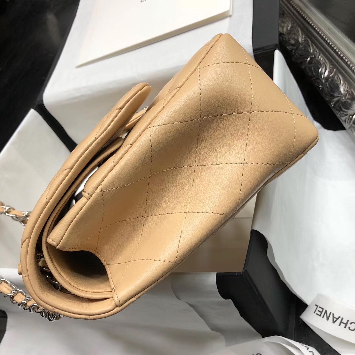 Chane. Classic Flap Bag A58600大號經典口蓋包 杏色小羊皮