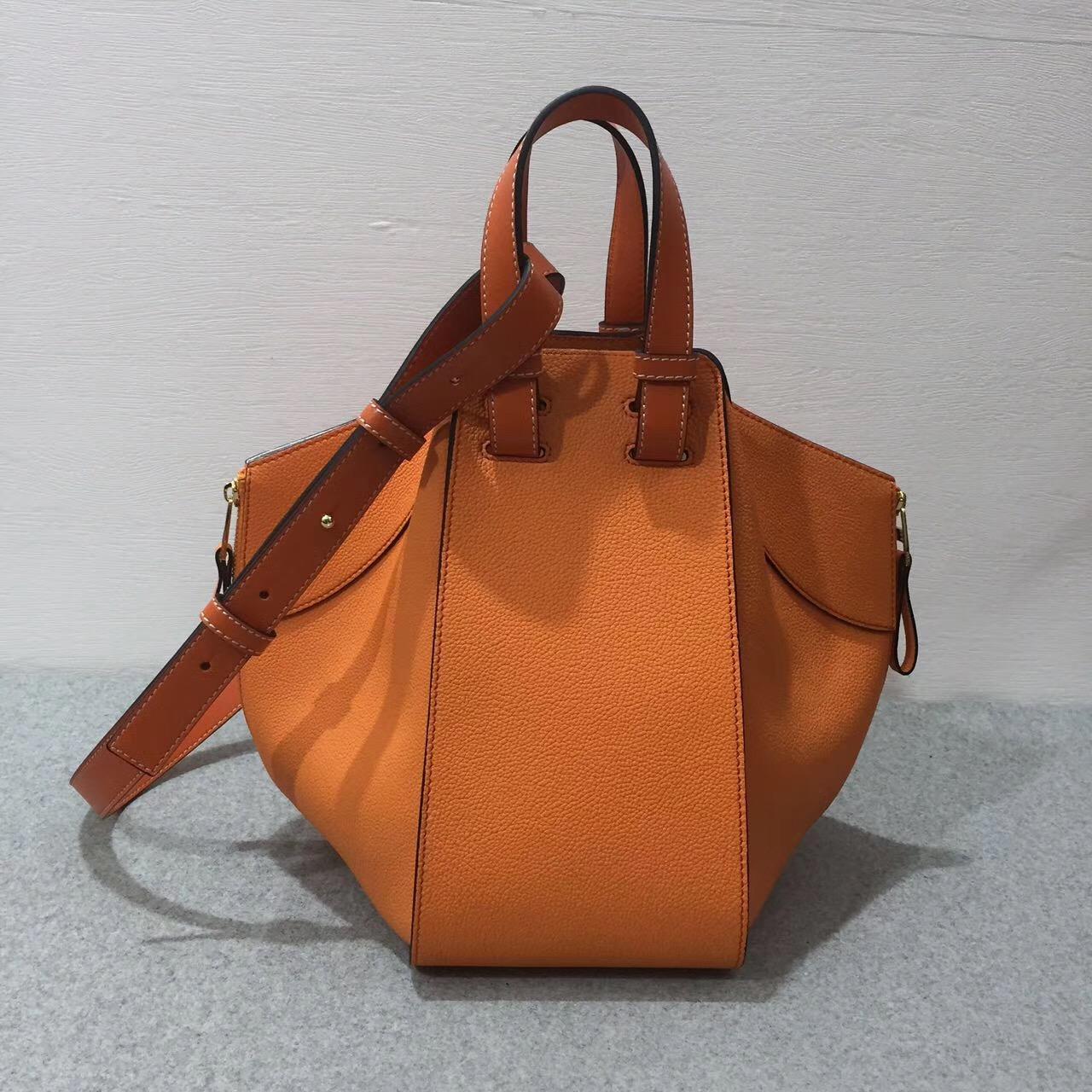 Loewe羅意威 Hammock Small Bag Apricot/Orange 吊床包